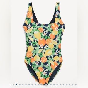 XL Old Navy Twist Back Cutout One Piece Swimsuit